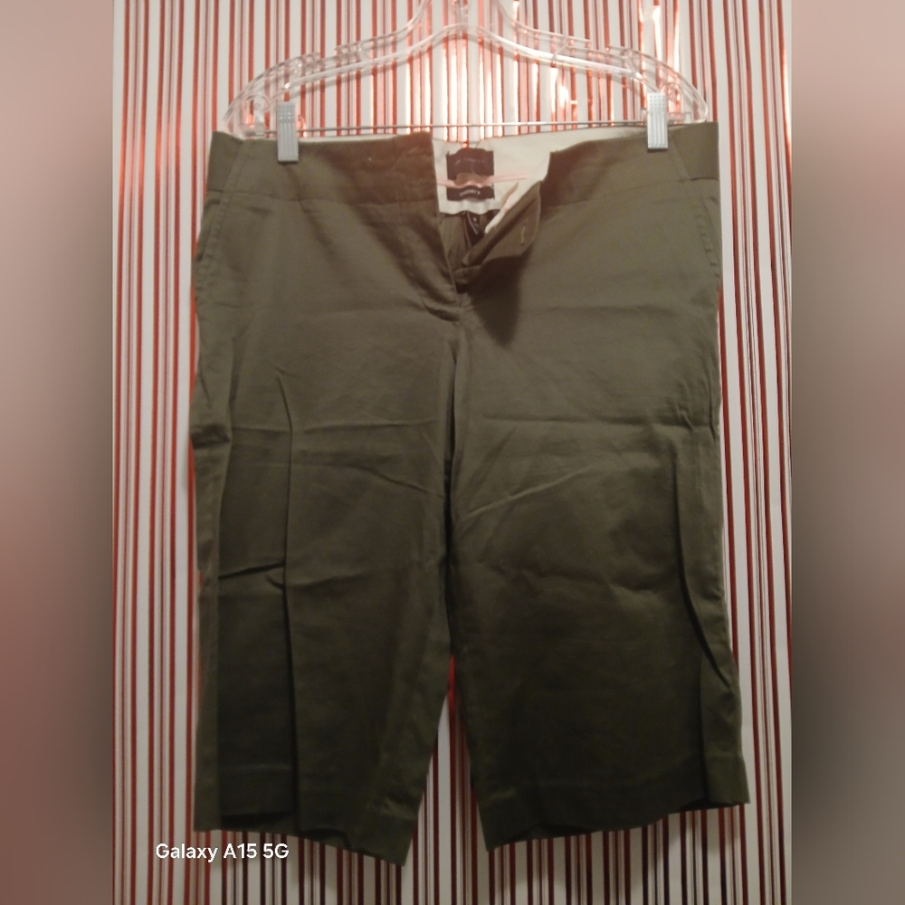 The limited Bermuda shorts for woman size 10